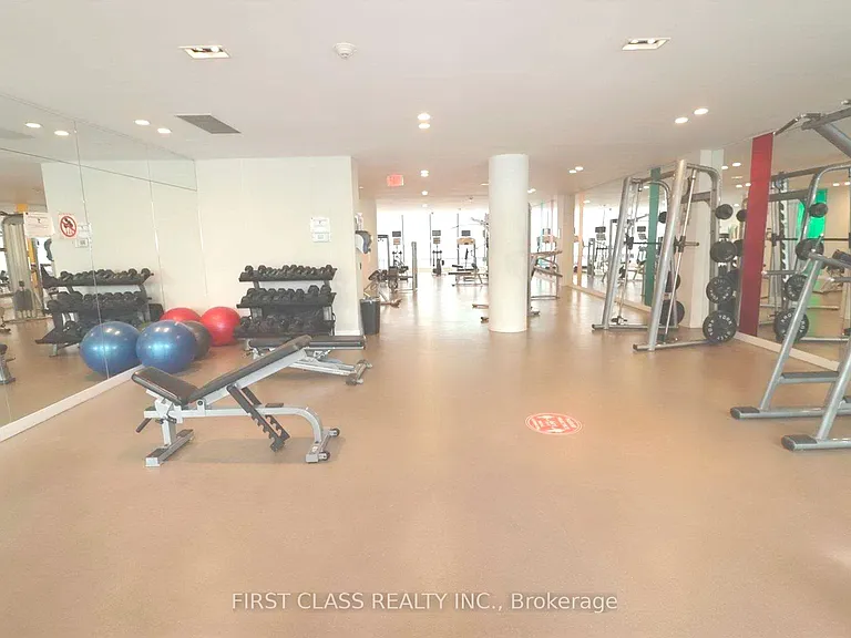832 Bay St #505 — Photo 23