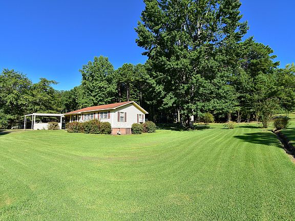 2nd image of 1517 10th St E