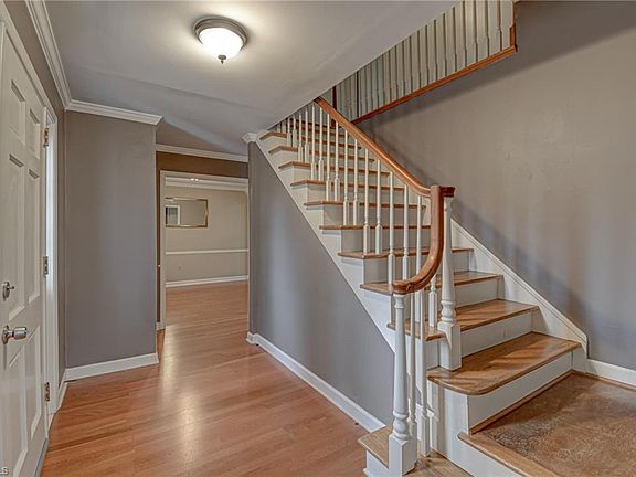 3rd image of 1290 Jonestown Rd