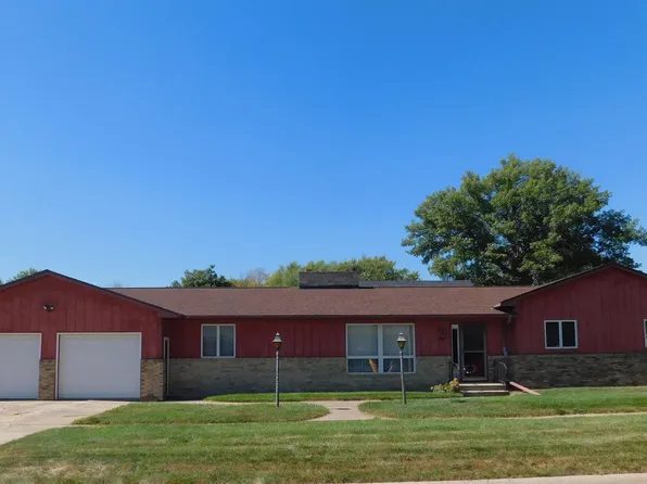 501 3rd St, Schleswig, IA 51461