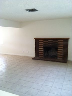 3rd image of 10713 Curtis St