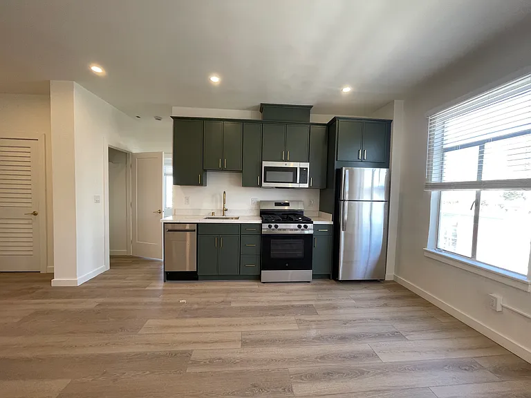 1700 Octavia St #606 — Photo 27