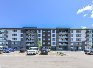 108 Summit Ridge Dr #302, Guelph, ON N1E0P8