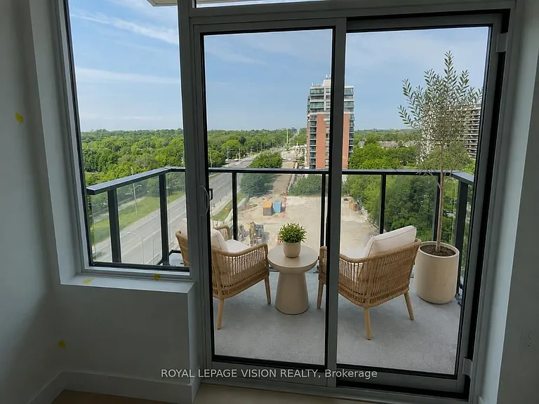 4010 Eglinton Ave W #811 — Photo 20