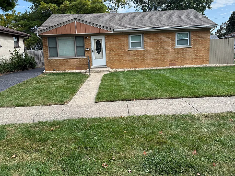 10651 Lyman Ave