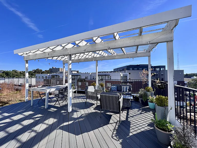 340 Adams St NE #302 — Photo 35