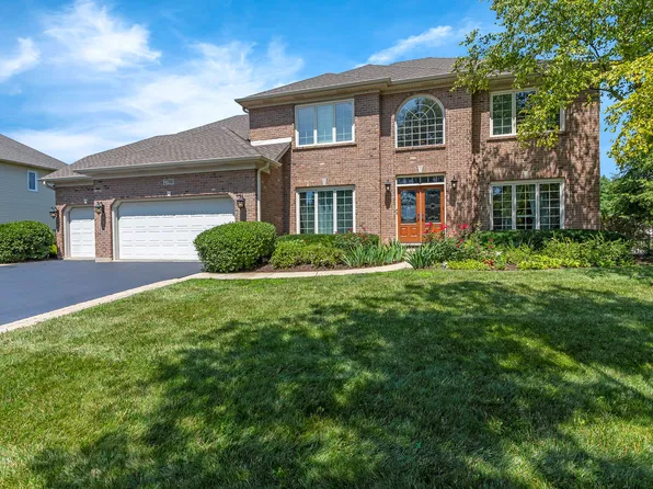 2780 Freeland Cir, Naperville, IL 60564
