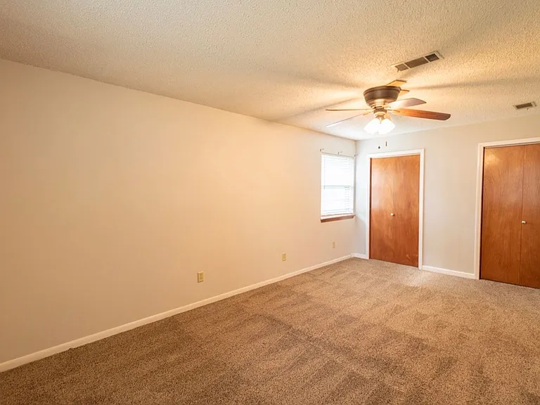 1016 Grayland Dr — Photo 7