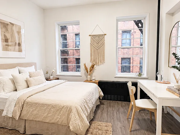19 E 21st St #4C — Photo 2