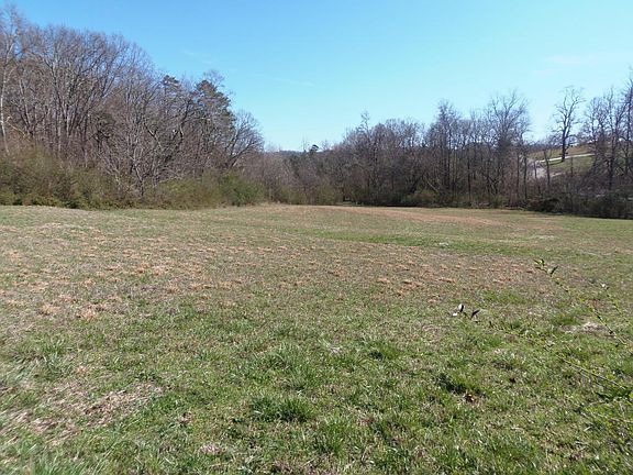 5th image of 220 Autumn Woods Trl