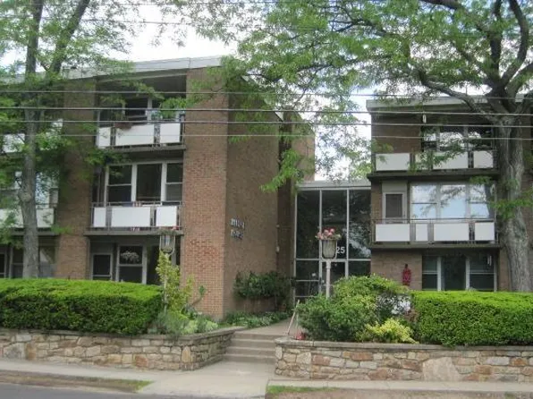 25 Ellsworth St #1, Bridgeport, CT 06605