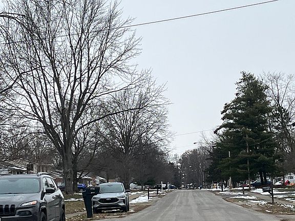 4th image of 141 Westwood Ave