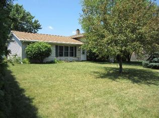 420 Huehl Rd, Northbrook, IL 60062