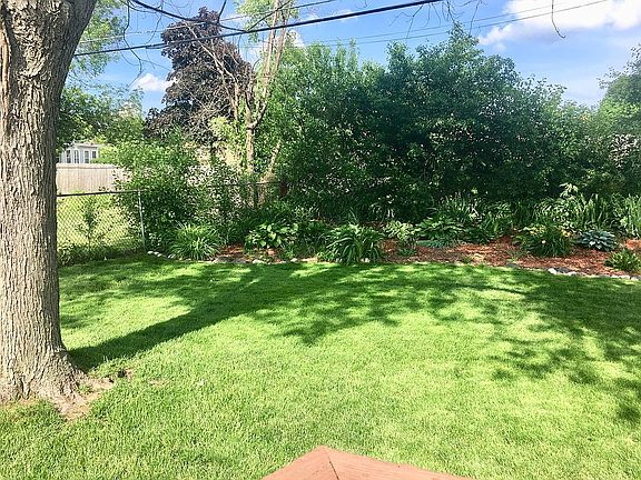 5th image of 4042 N 93rd St