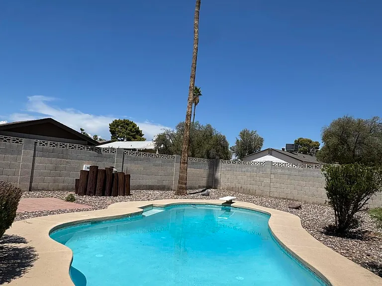 3468 E Hearn Rd — Photo 17