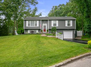 106 Tarnov Ct, Manchester, NJ 08759