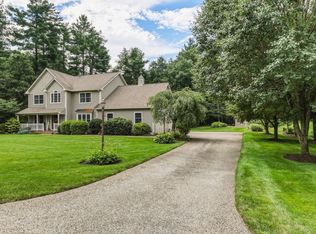 2 Bayberry Ln, Hadley, MA 01035