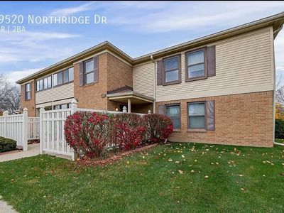 19520 Northridge Dr #16, Northville, MI, 48167