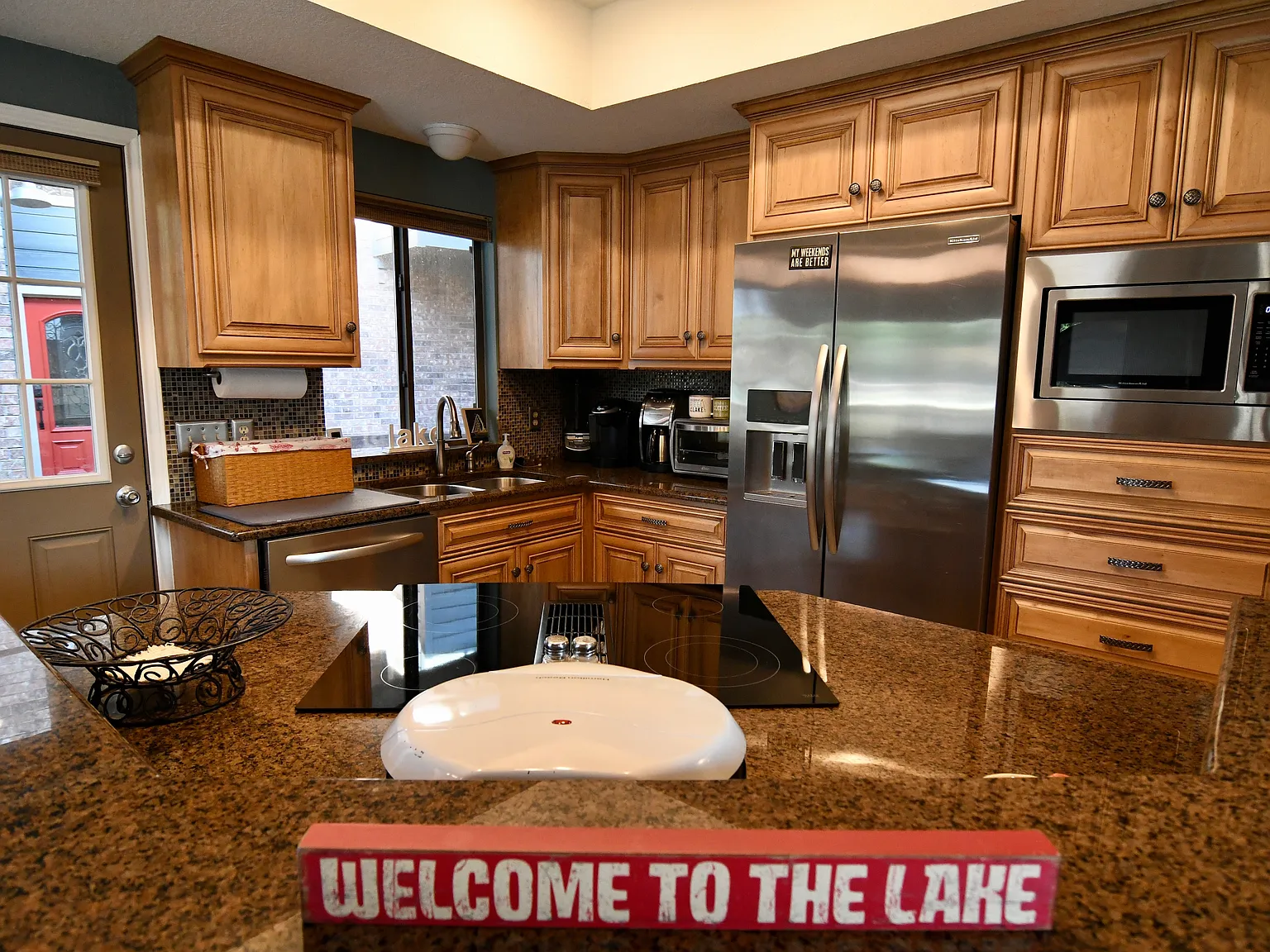 505 Villa Point Dr — Photo 2