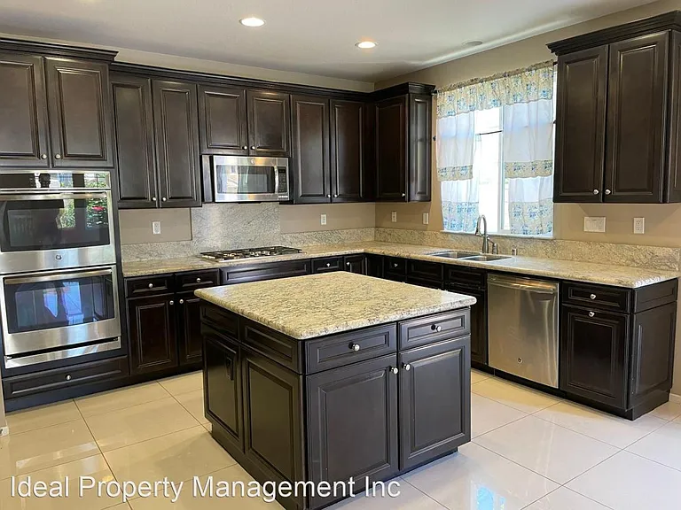 159 Fieldwood — Photo 4