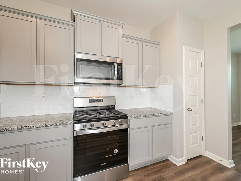 2027 Massey Ln — Photo 8