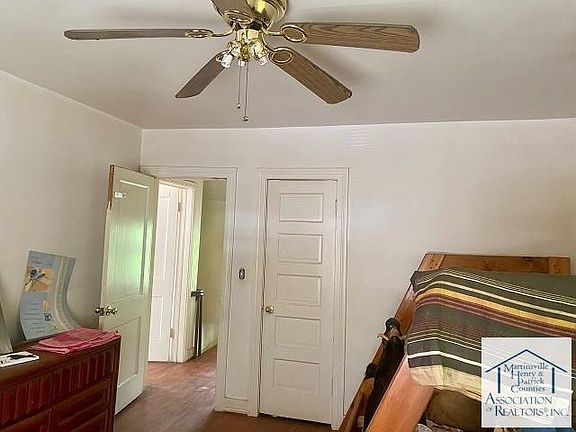 5th image of 1308 Oakgrove Ave