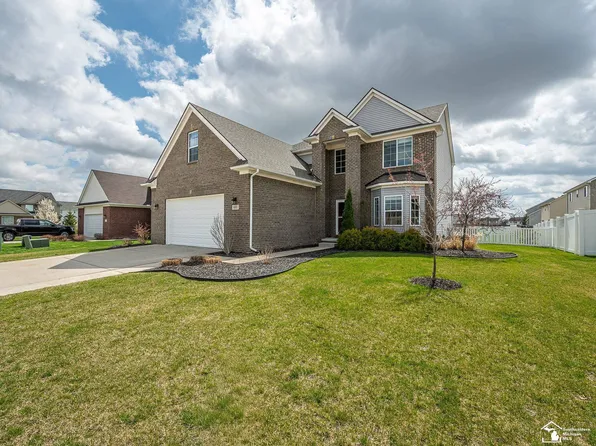 691 Foxworth St, Dundee, MI 48131