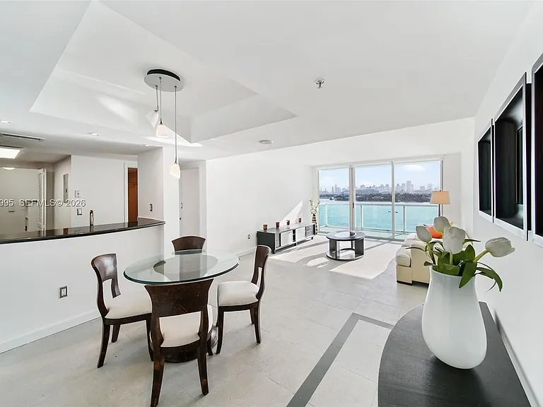 650 West Ave #805 — Photo 2