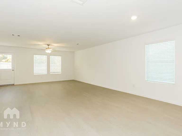 10116 Dalgreen Cir — Photo 8