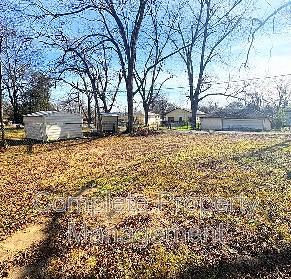 1313 4th Ter W — Photo 12