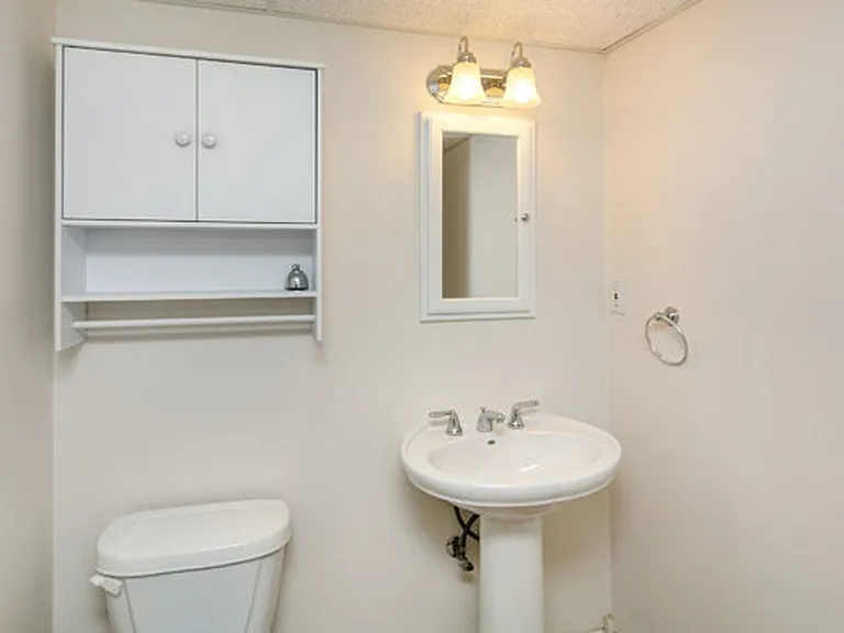 10470 Dresden St — Photo 3
