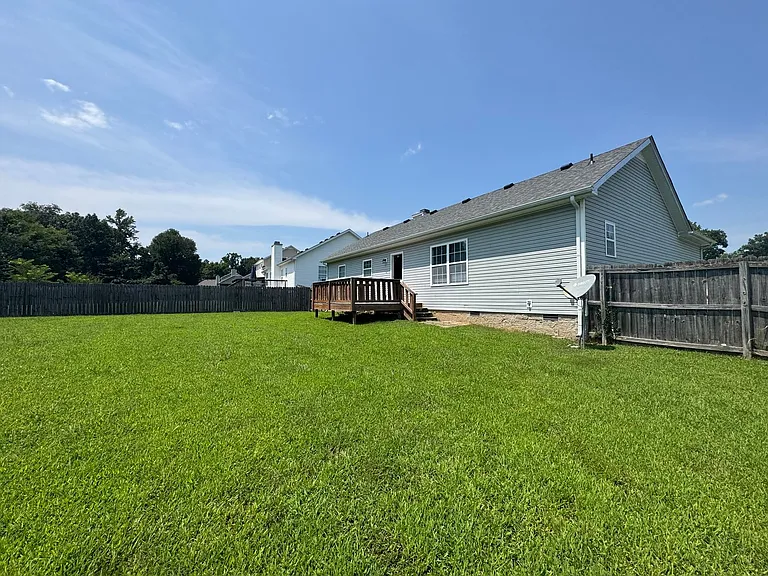 371 Andrew Dr — Photo 29