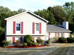 25 Schrempp Ln, Shawangunk, NY 12566