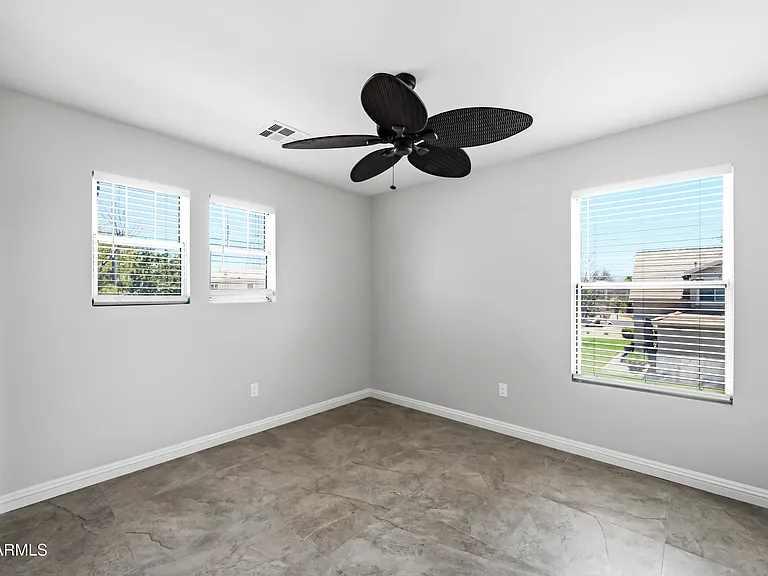 1330 S 121st Dr — Photo 24