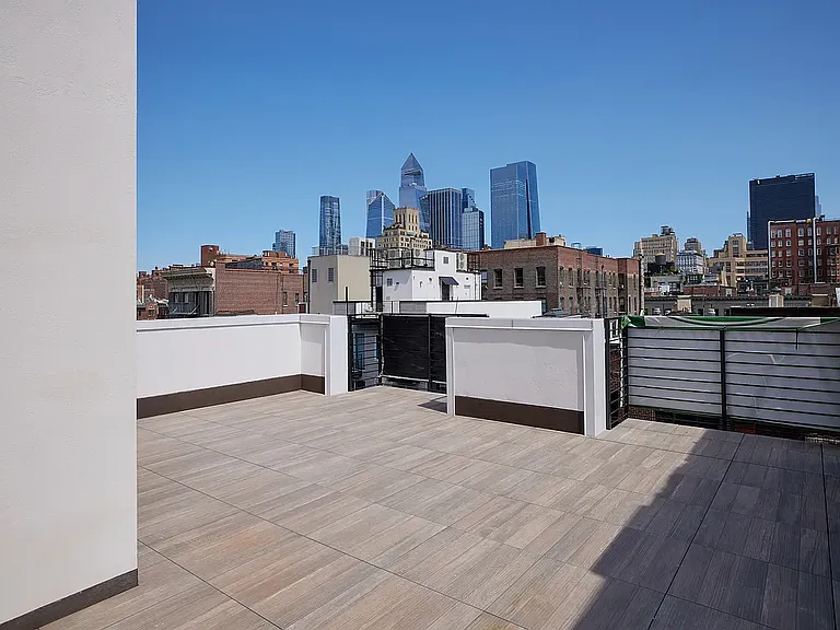 224 W 20th St #3 — Photo 20