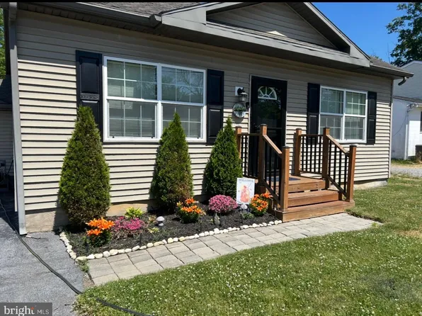 10 School Ln, Reading, PA 19606