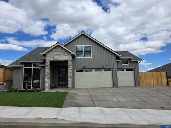652 NW Cascade Mountain Dr, Dallas, OR 97338