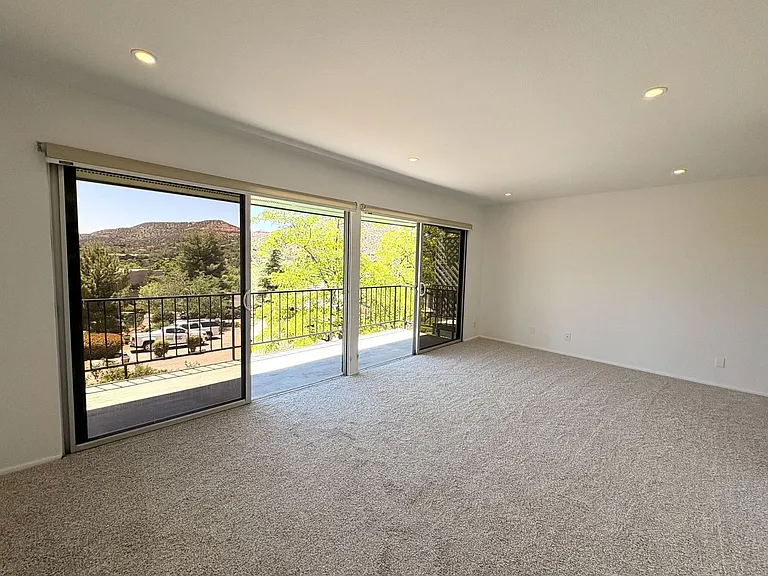 50 Sombart Ln — Photo 13