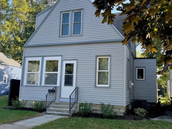 725 2nd St NW, Faribault, MN 55021