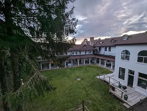 2nd image of 102 Carmel Rd #120