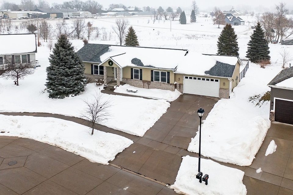1st image of 515 Grant Avenue Cir