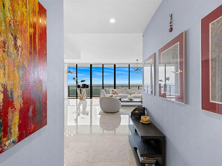 1000 Brickell Plz #Penthouse 5304 — Photo 3