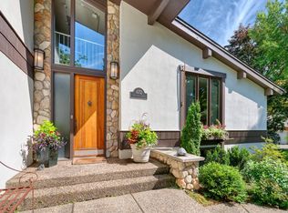 672 Ivy Falls Ct, Mendota Heights, MN 55118