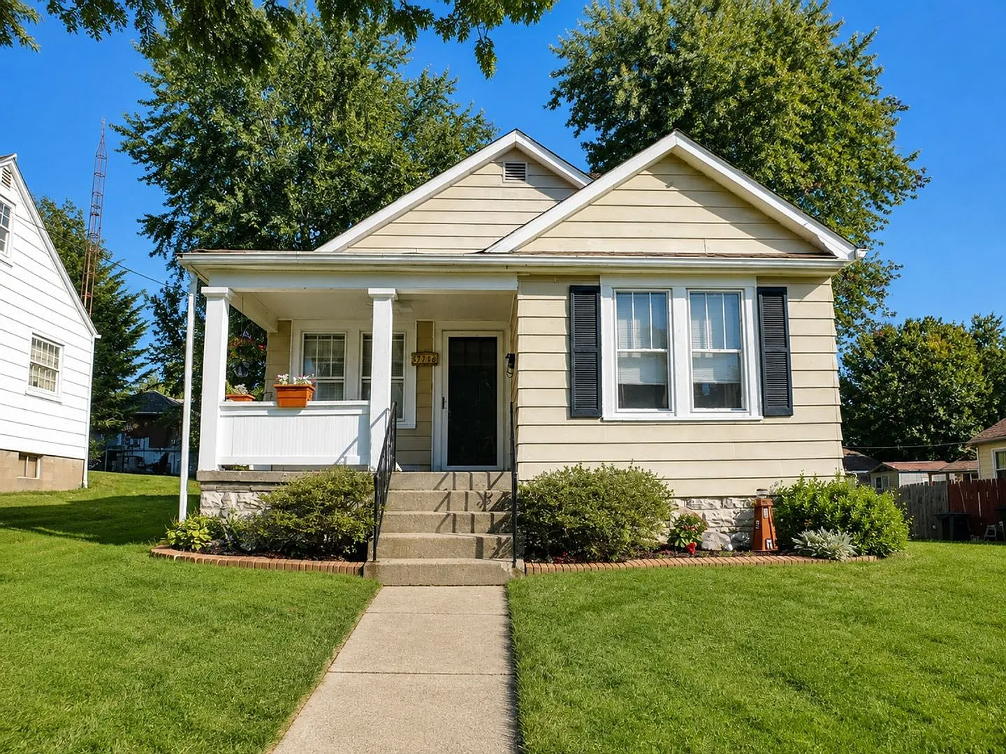 Two Bedroom House for Rent in Marland Heights | 3716 State Street | Weirton, WV — Photo 2
