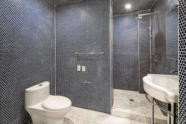 Rented by Compass | media 33