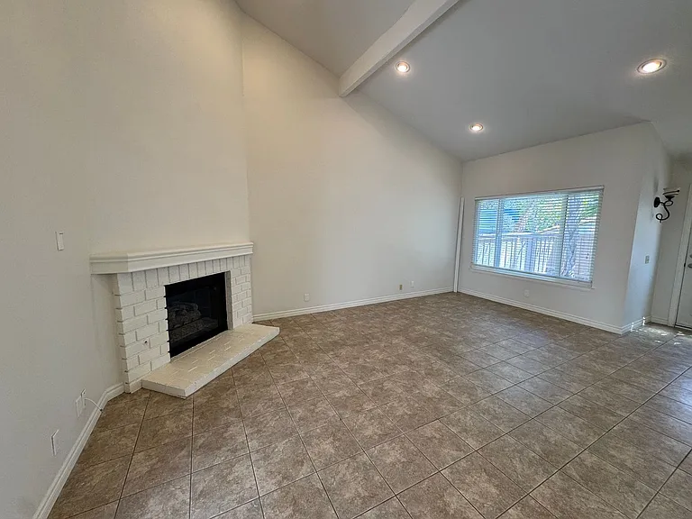 2088 Wetstone Ct — Photo 3