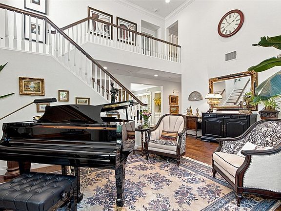 4th image of 14 Poppyglen Ct