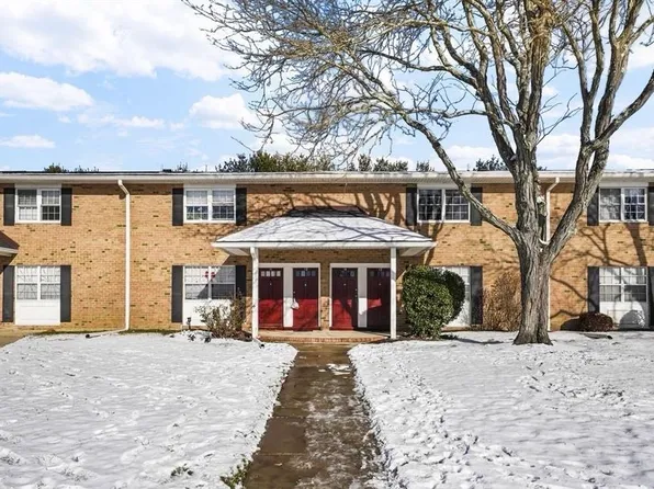 25-14 Old Millstone Dr, East Windsor, NJ 08520
