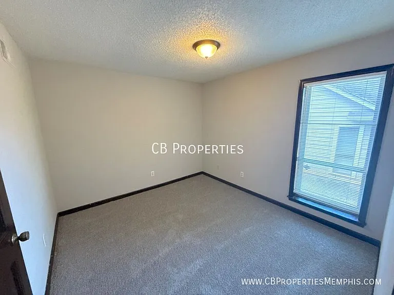 4336 Hunters Gln W — Photo 3