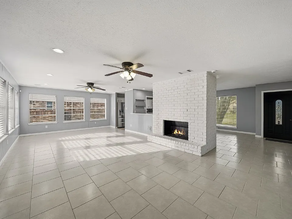 11514 Sagewillow Ln
